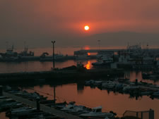 Lever de soleil sur le port de Muros